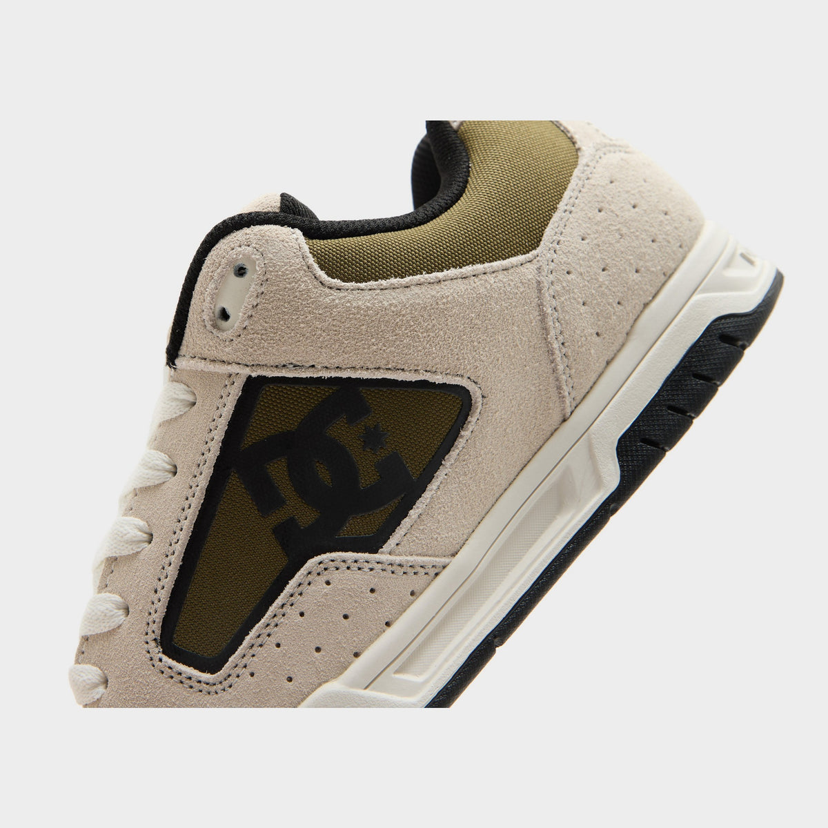 Beige DC Shoes Coiler