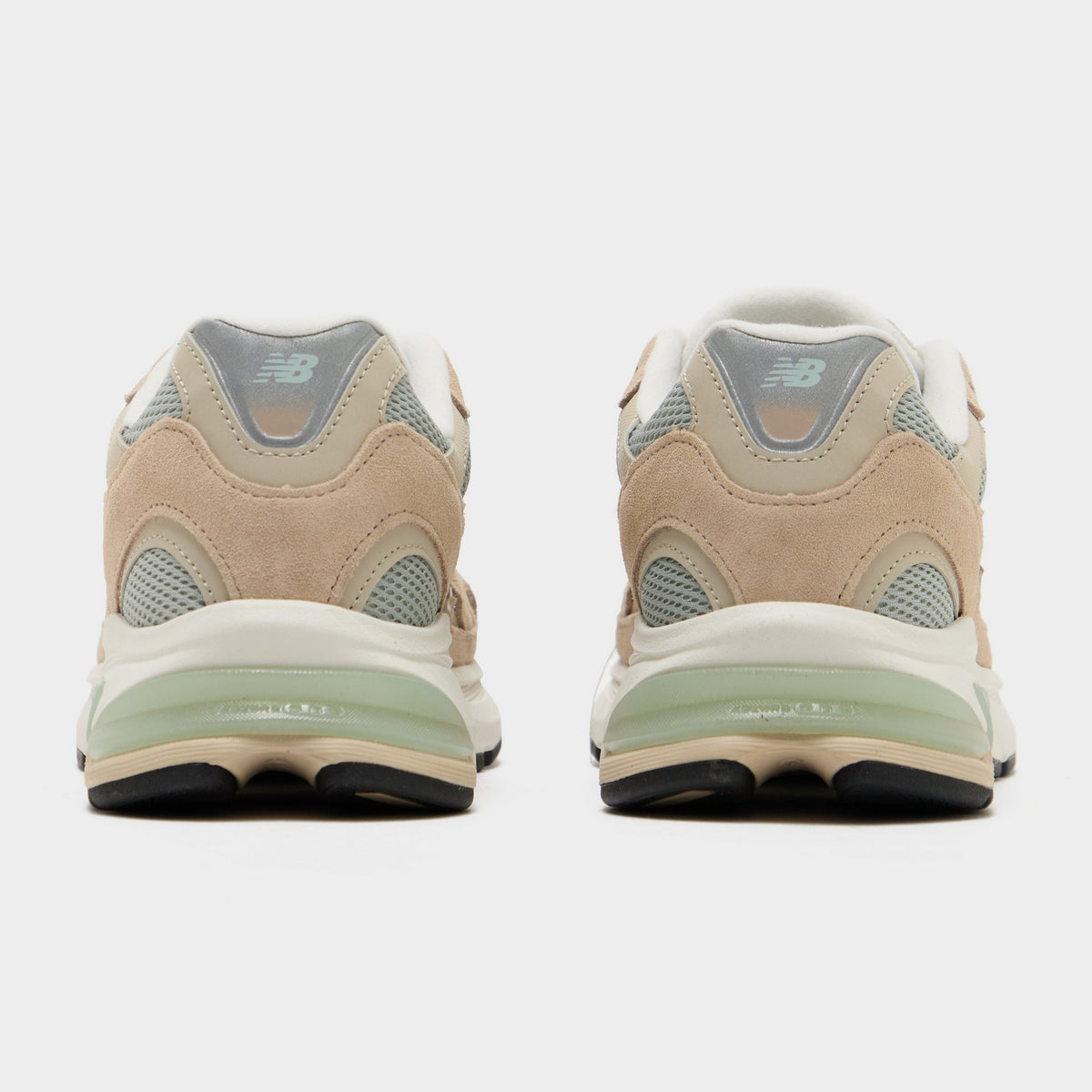 Beige New Balance 2010