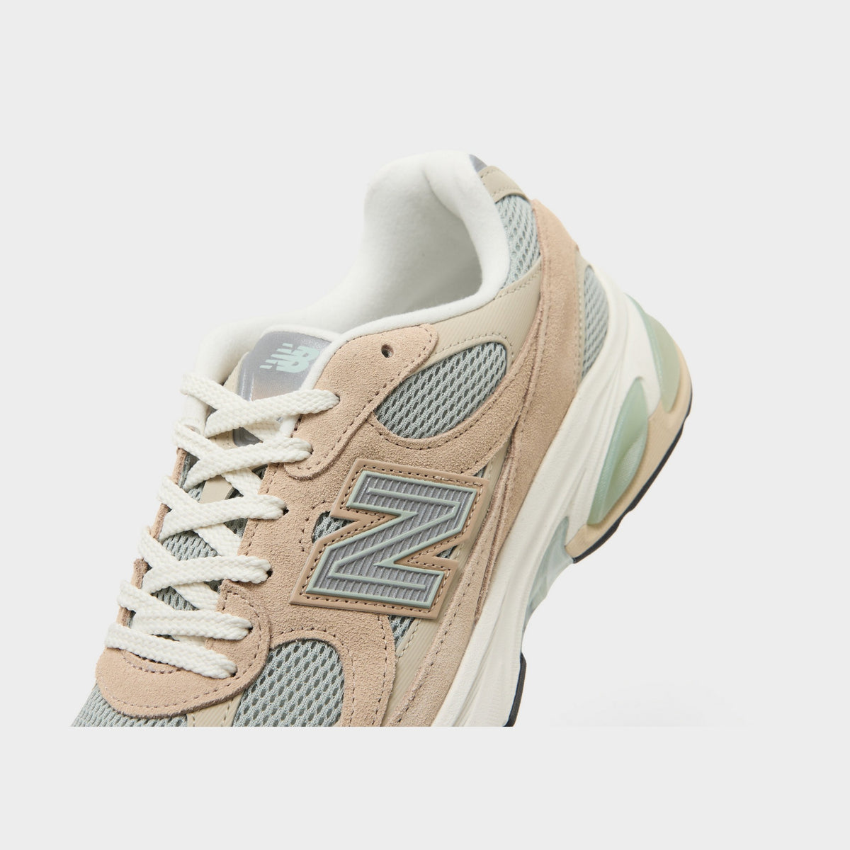 Beige New Balance 2010
