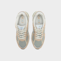 Beige New Balance 2010