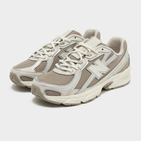 Beige New Balance 740 Women's