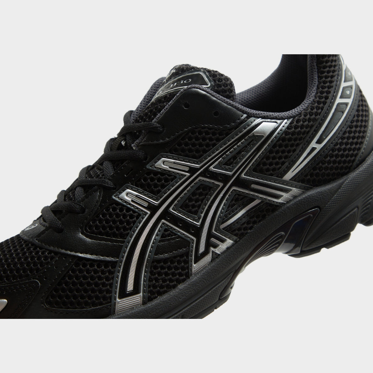 Black ASICS GEL-1130