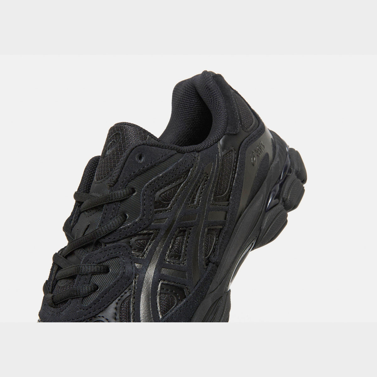 Black ASICS GEL-NYC