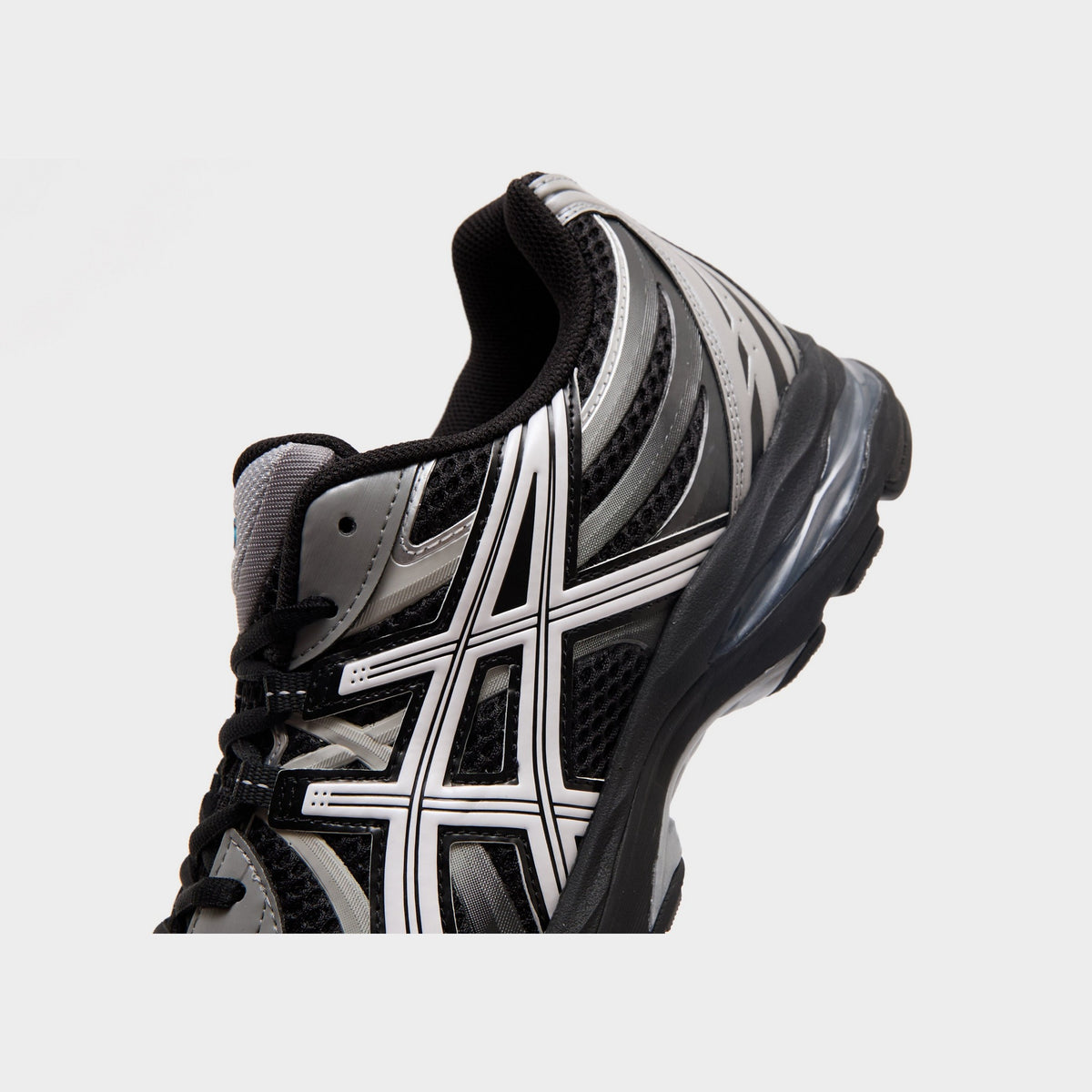 Black ASICS GEL-SEKIRAN