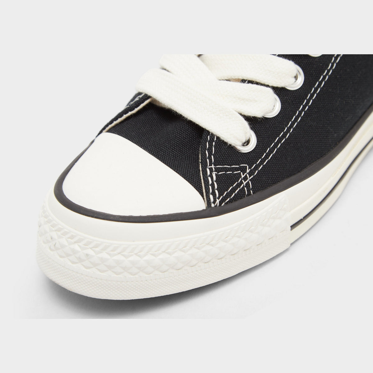 Black Converse Chuck Taylor Throwback Low Women's