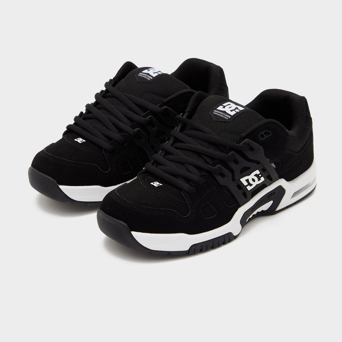 Black DC Shoes AT-2