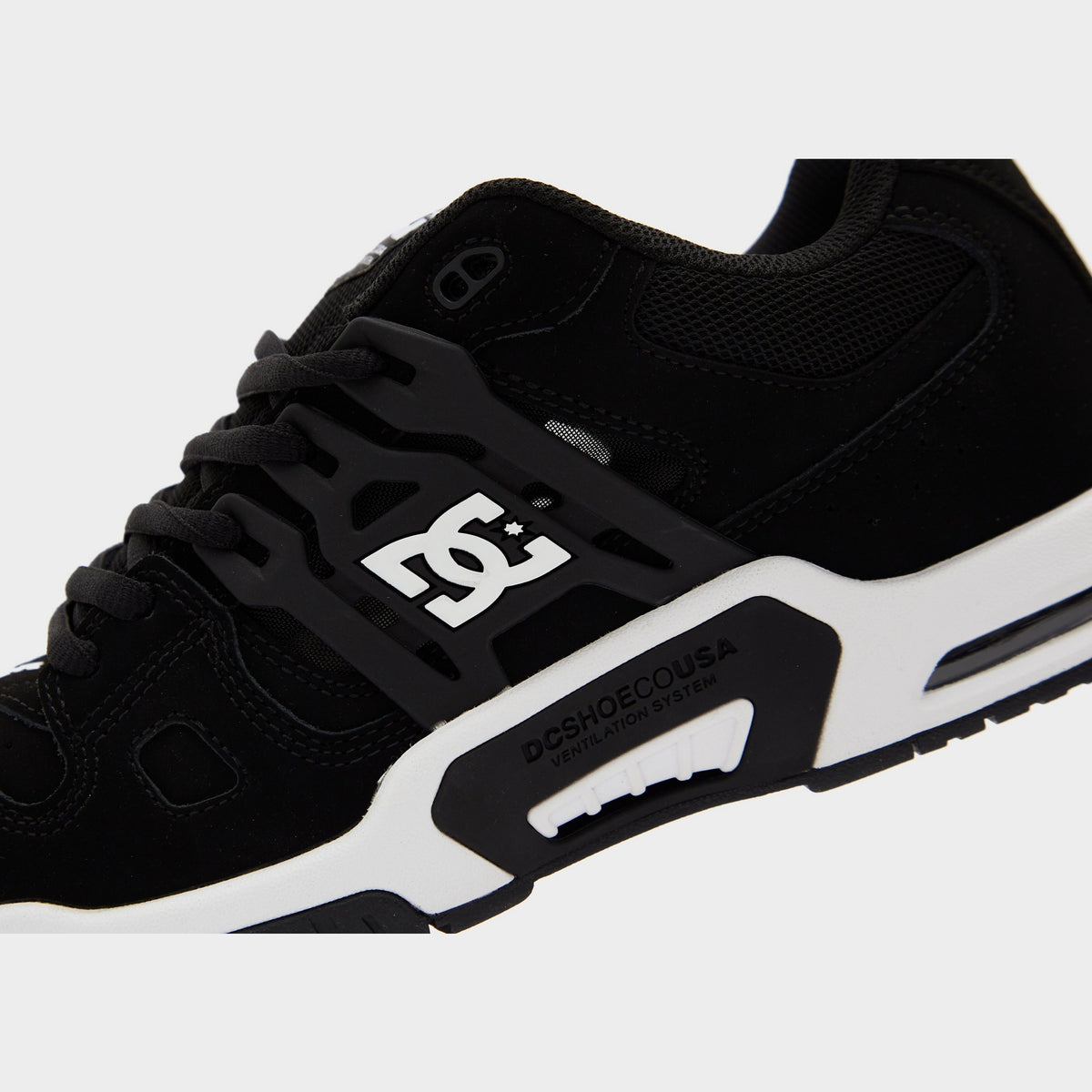 Black DC Shoes AT-2