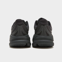 Black HOKA Bondi 9