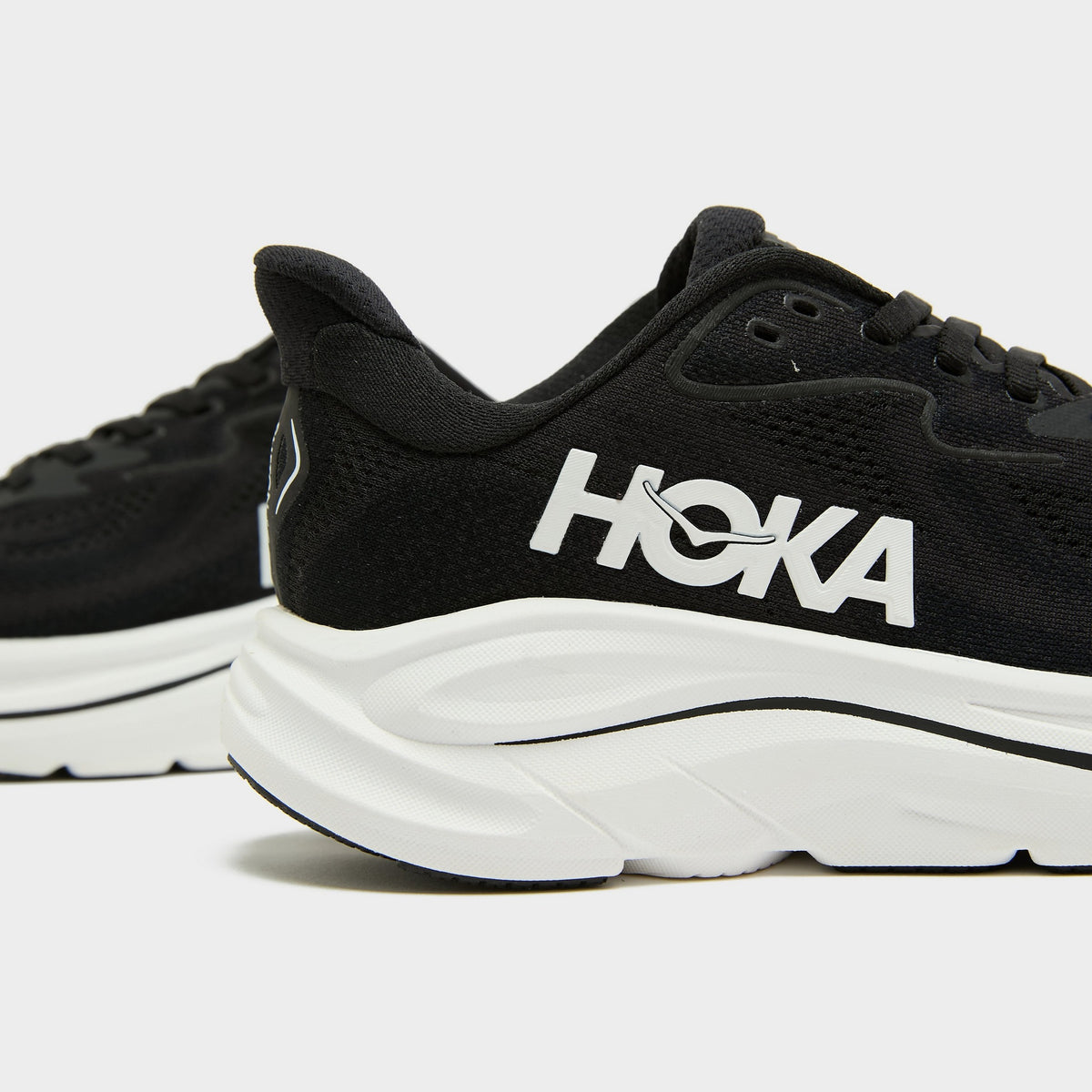 Black HOKA Clifton 10 Women's