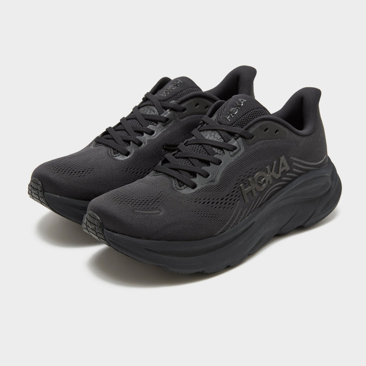 Black HOKA Clifton 11