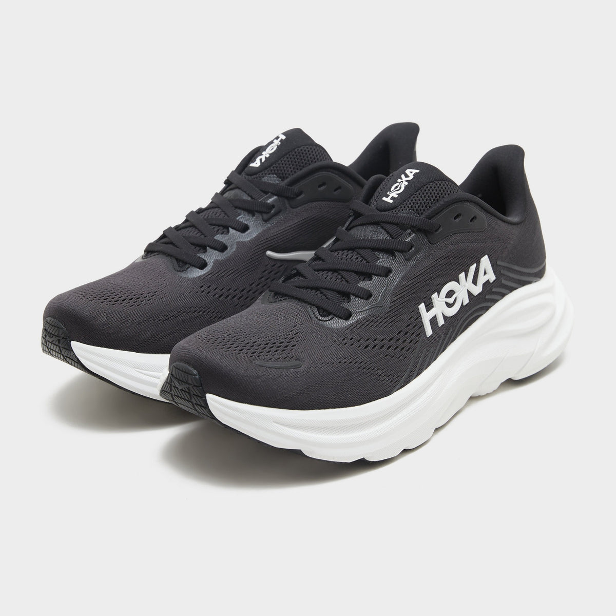 Black HOKA Clifton 11 Women's
