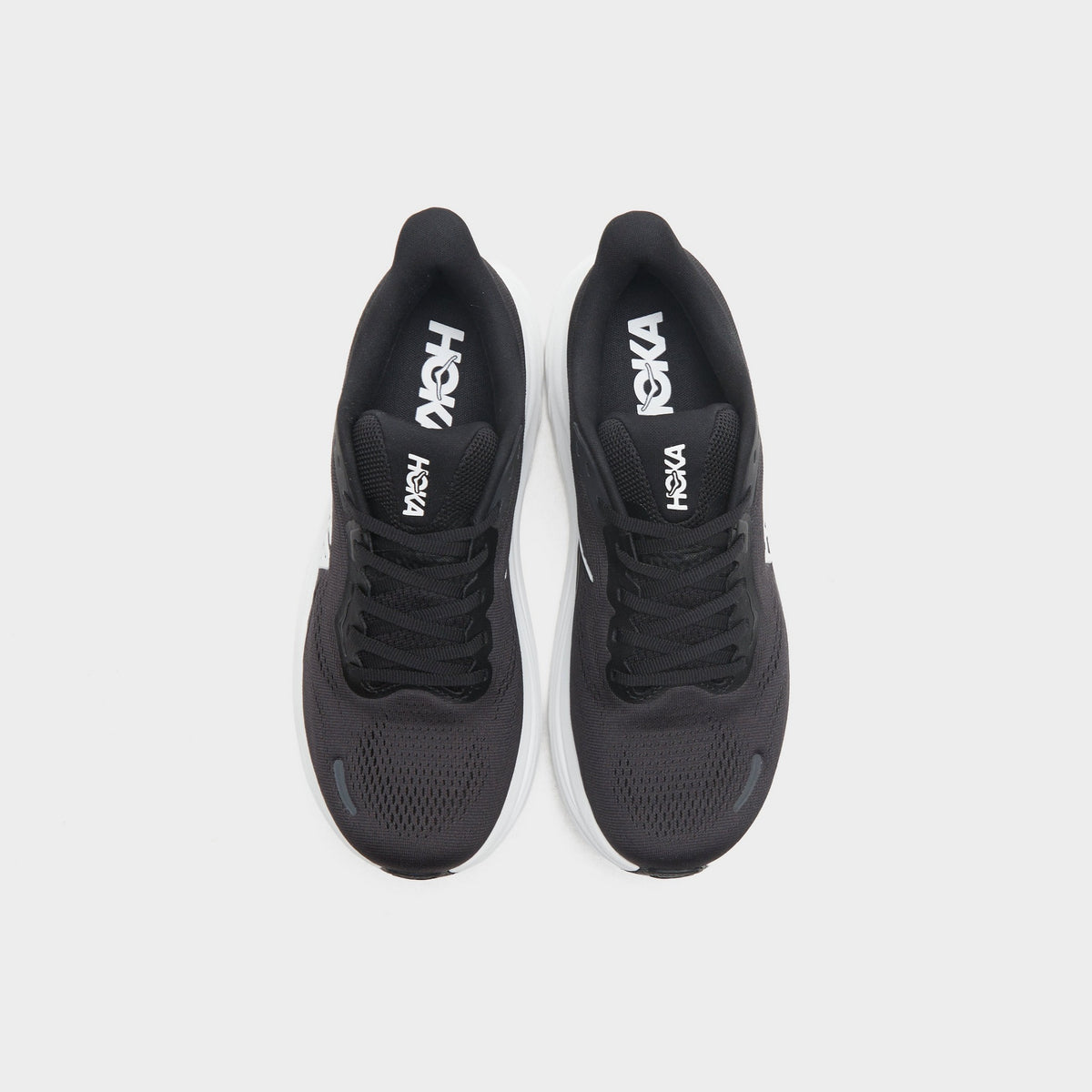 Black HOKA Clifton 11 Women's