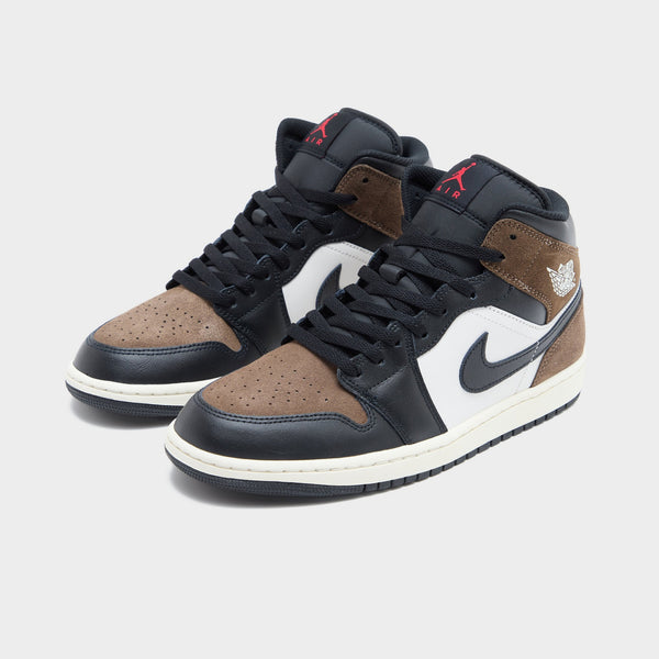 Black Jordan Air 1 Mid SE