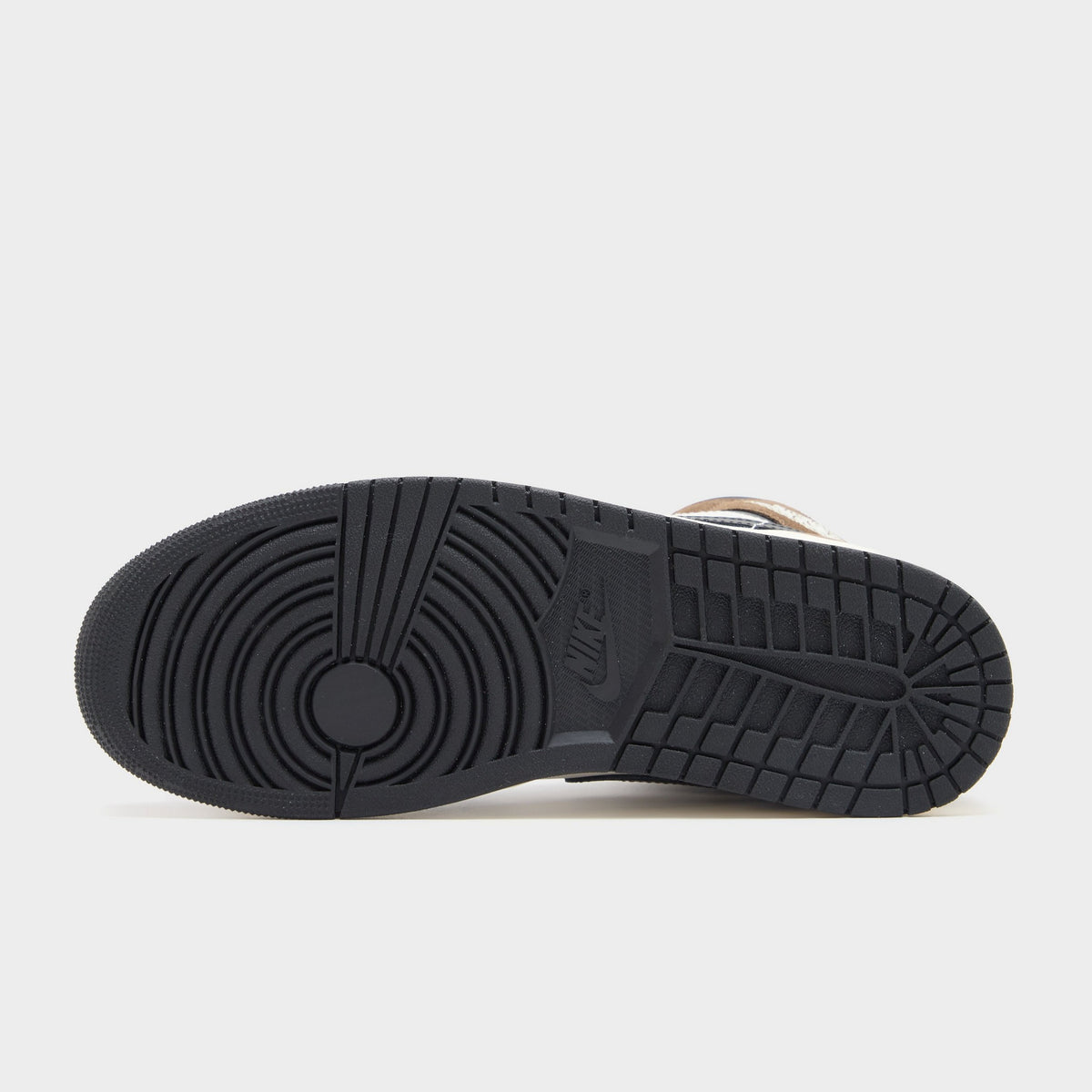 Black Jordan Air 1 Mid SE