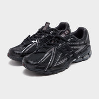 Black New Balance 1906A
