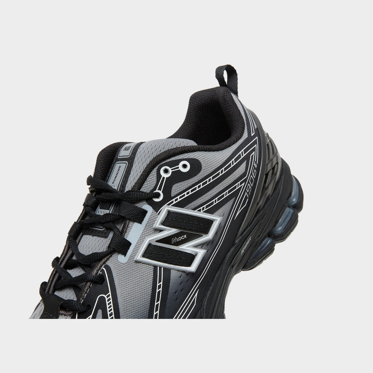Black New Balance 1906E