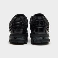 Black New Balance 1906R