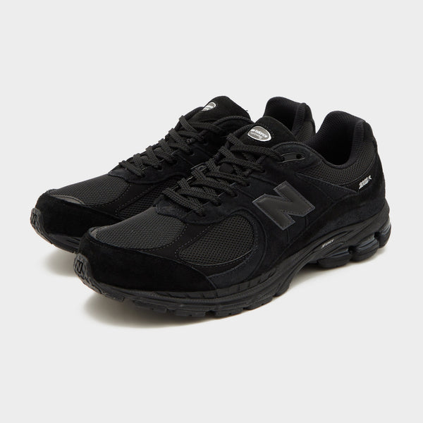 Black New Balance 2002R