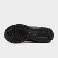 Black New Balance 2002R