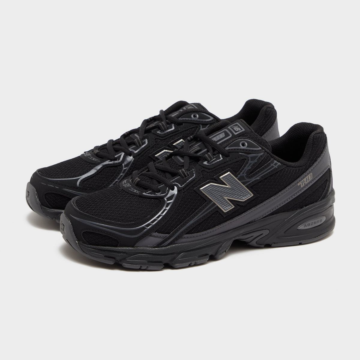 Black New Balance 740