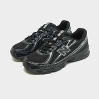 Black New Balance 740