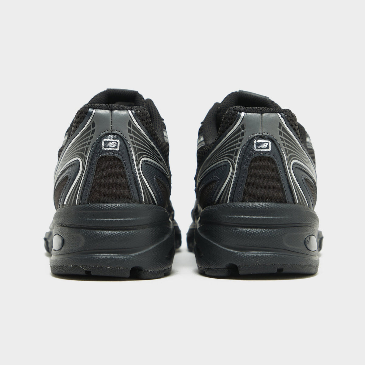Black New Balance 740