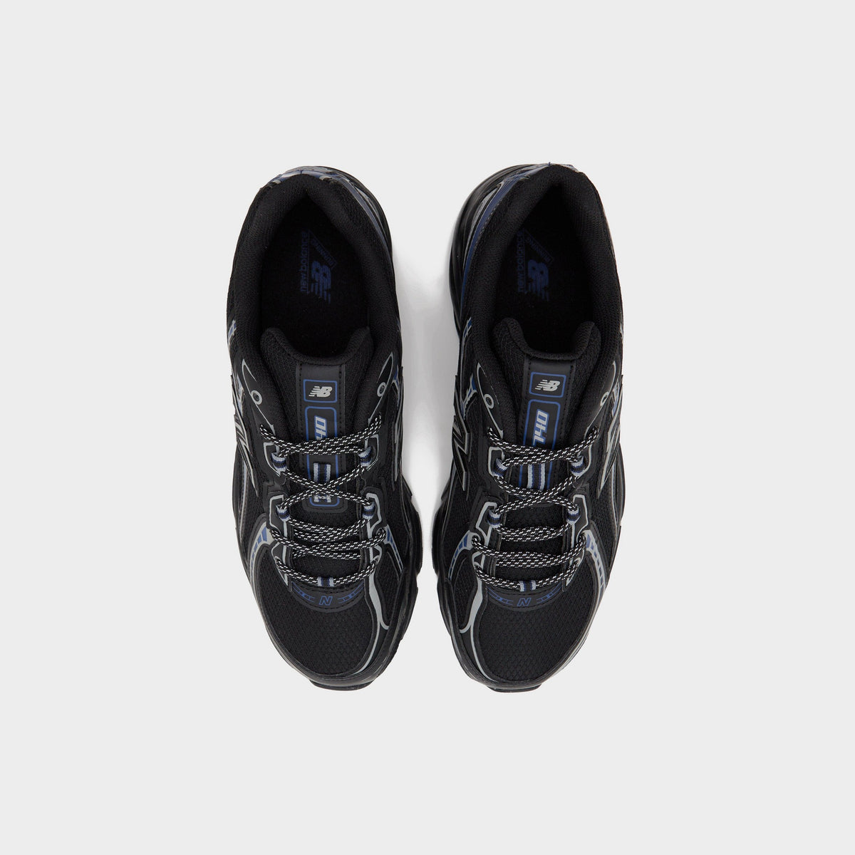Black New Balance 740