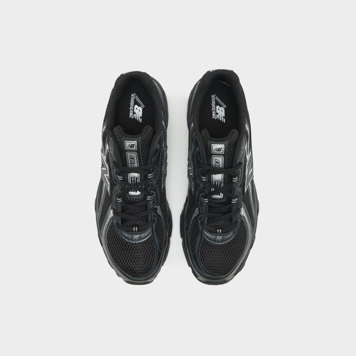 Black New Balance 740
