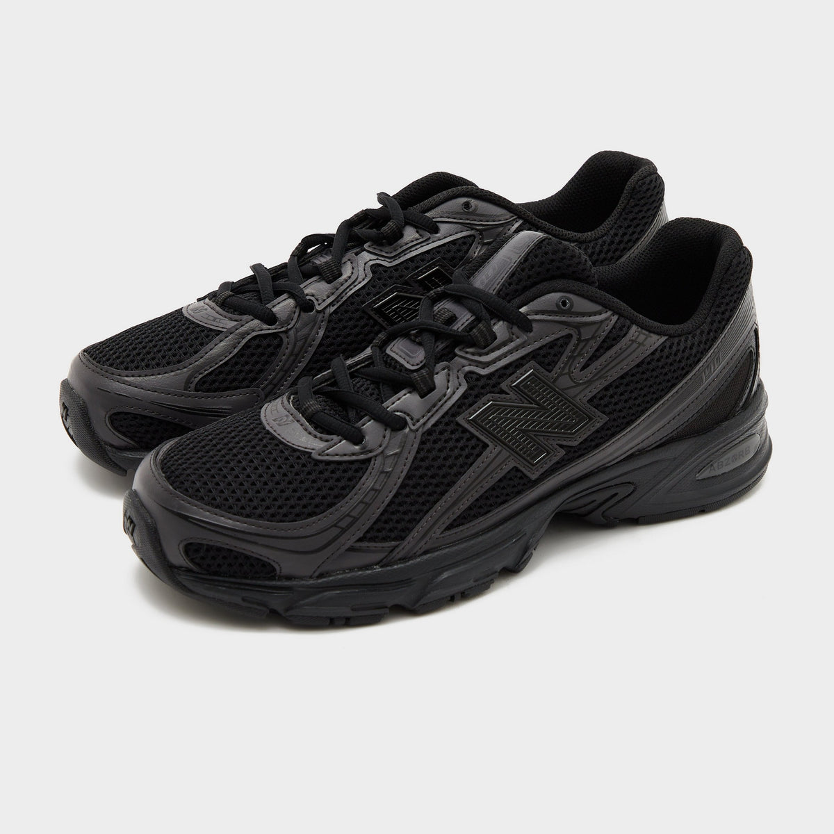 Black New Balance 740 Children