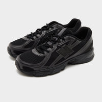 Black New Balance 740 Children