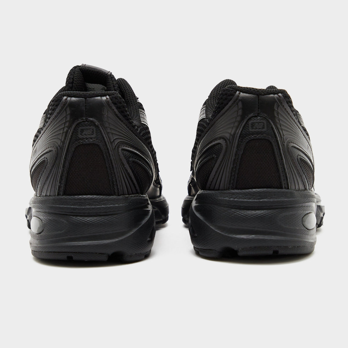 Black New Balance 740 Children