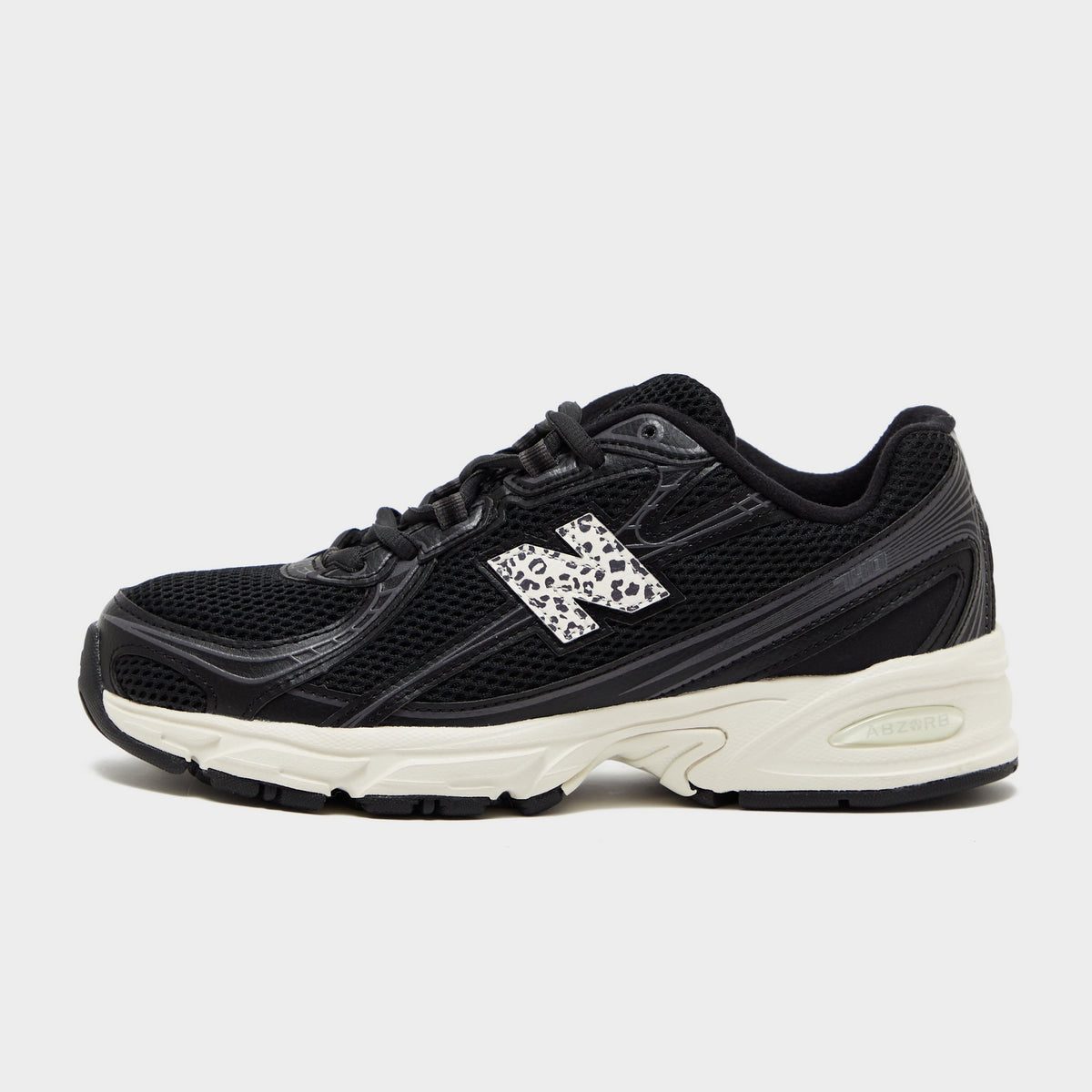 Black New Balance 740 Women's