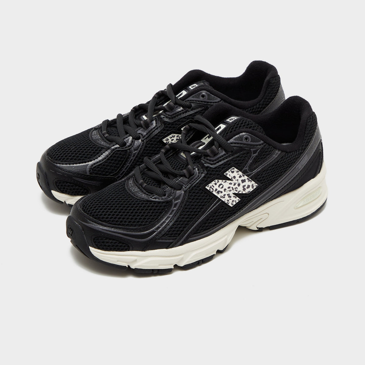 Black New Balance 740 Women's
