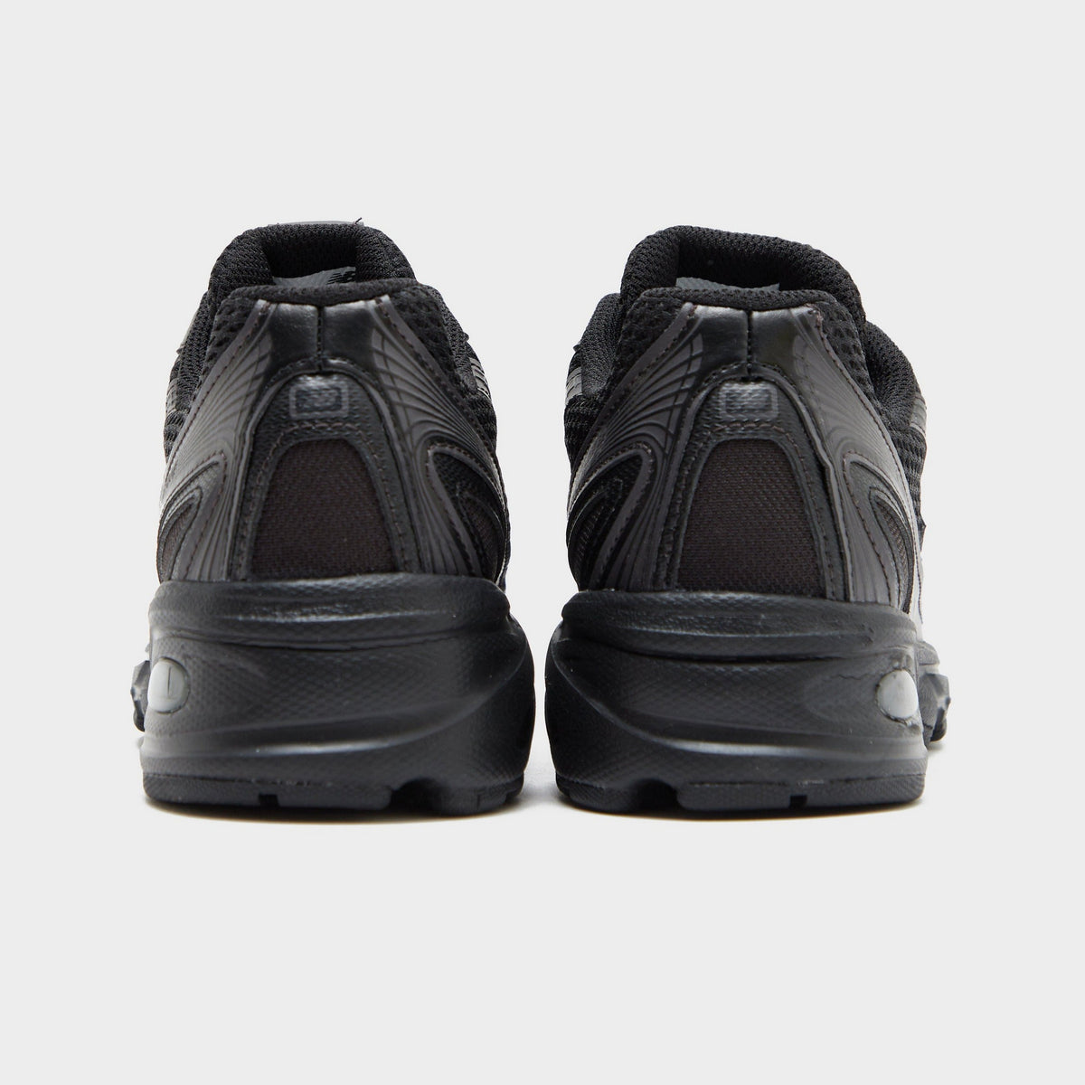 Black New Balance 740 Women's