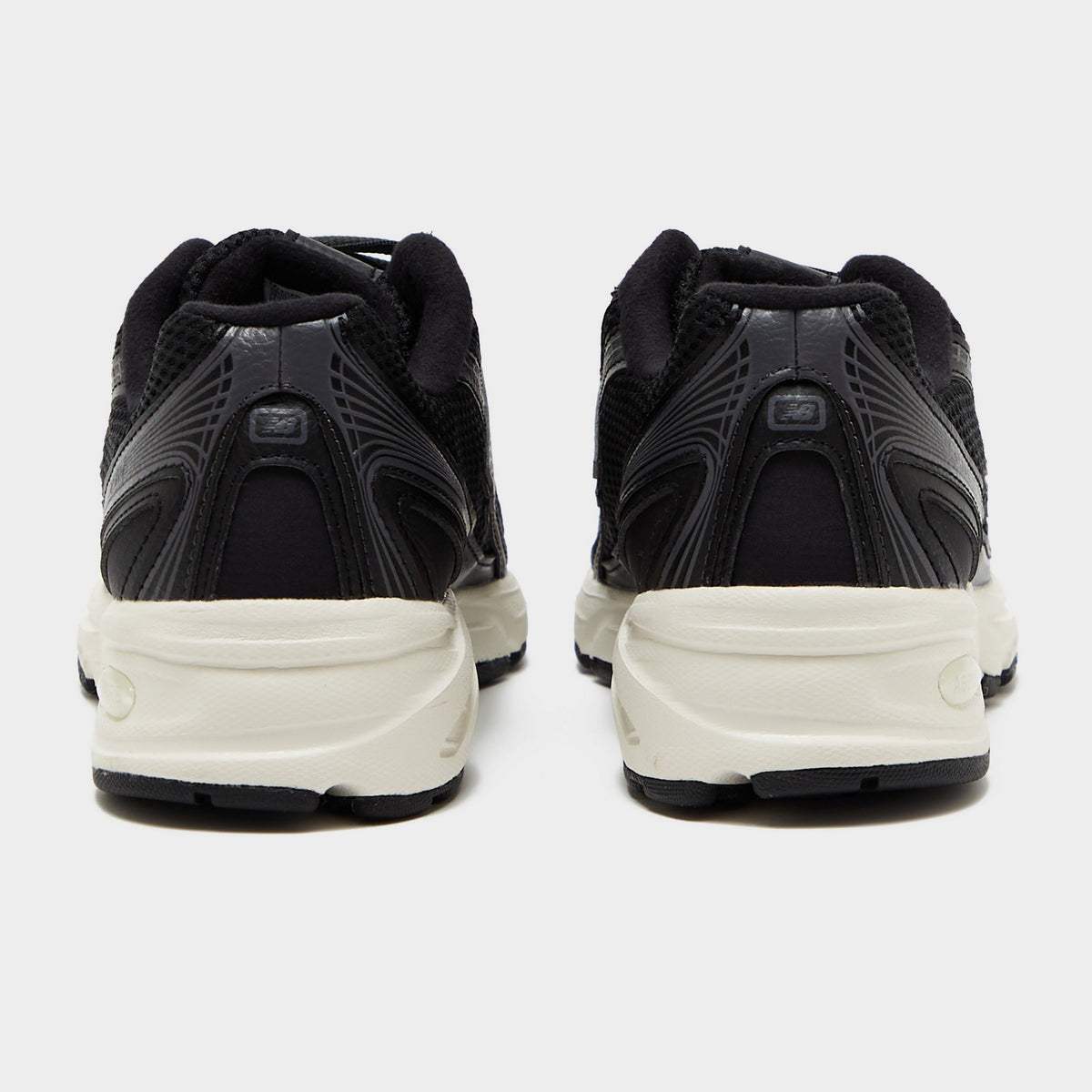 Black New Balance 740 Women's