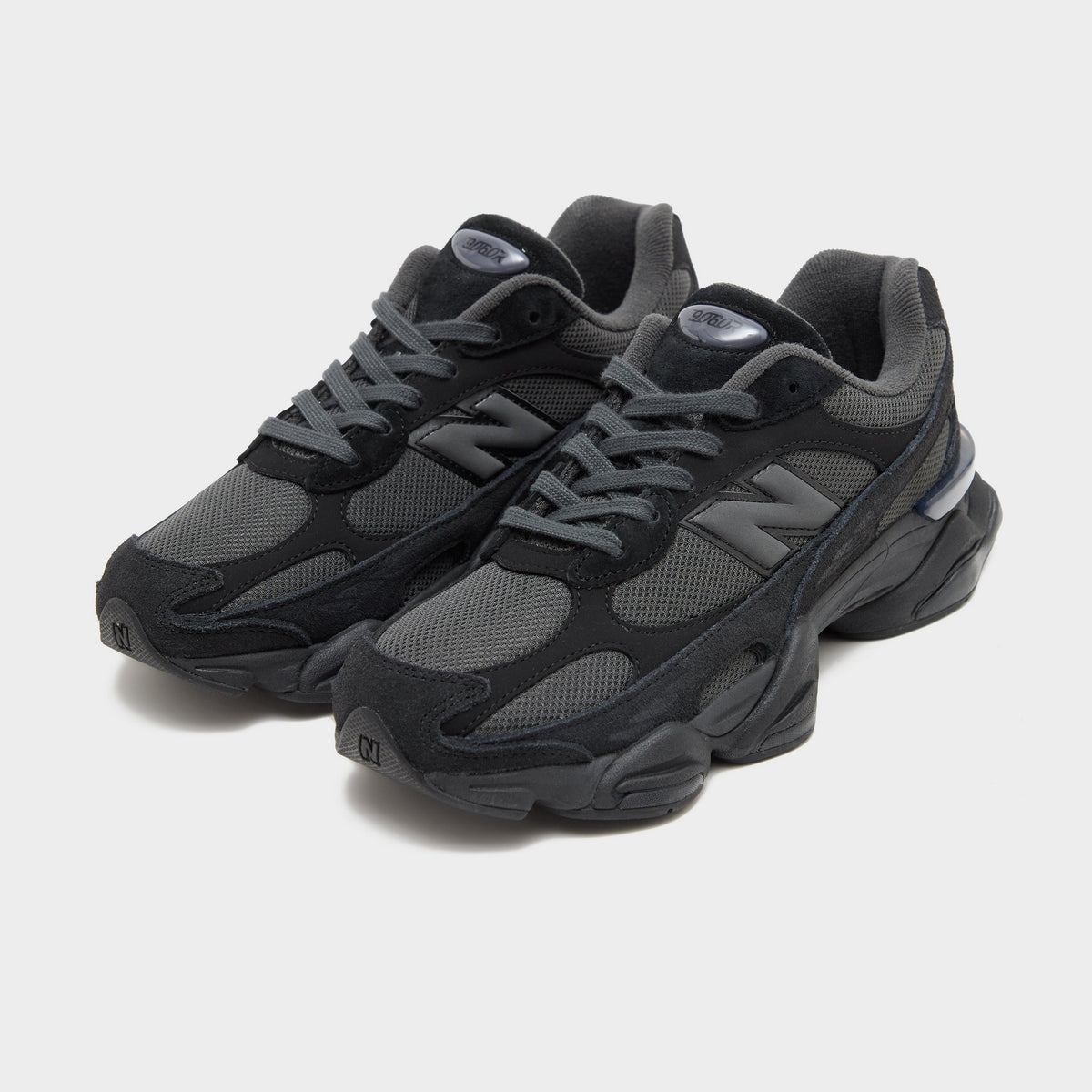 Black New Balance 9060R