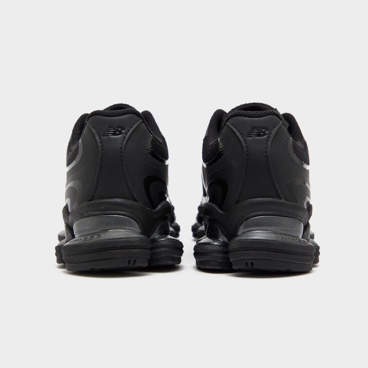 Black New Balance ABZORB 2000