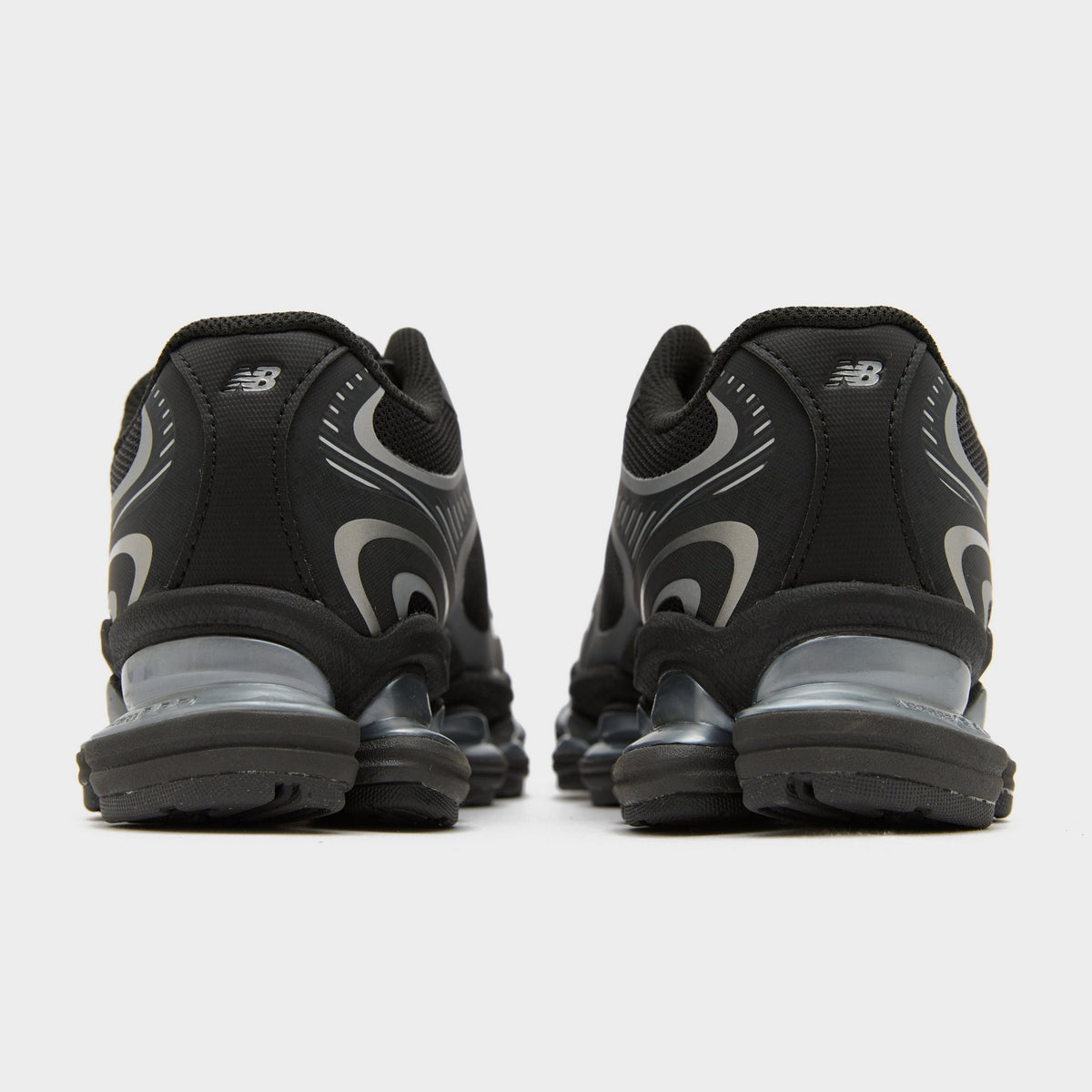 Black New Balance ABZORB 2000 Women's