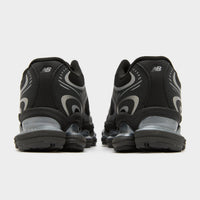 Black New Balance ABZORB 2000 Women's