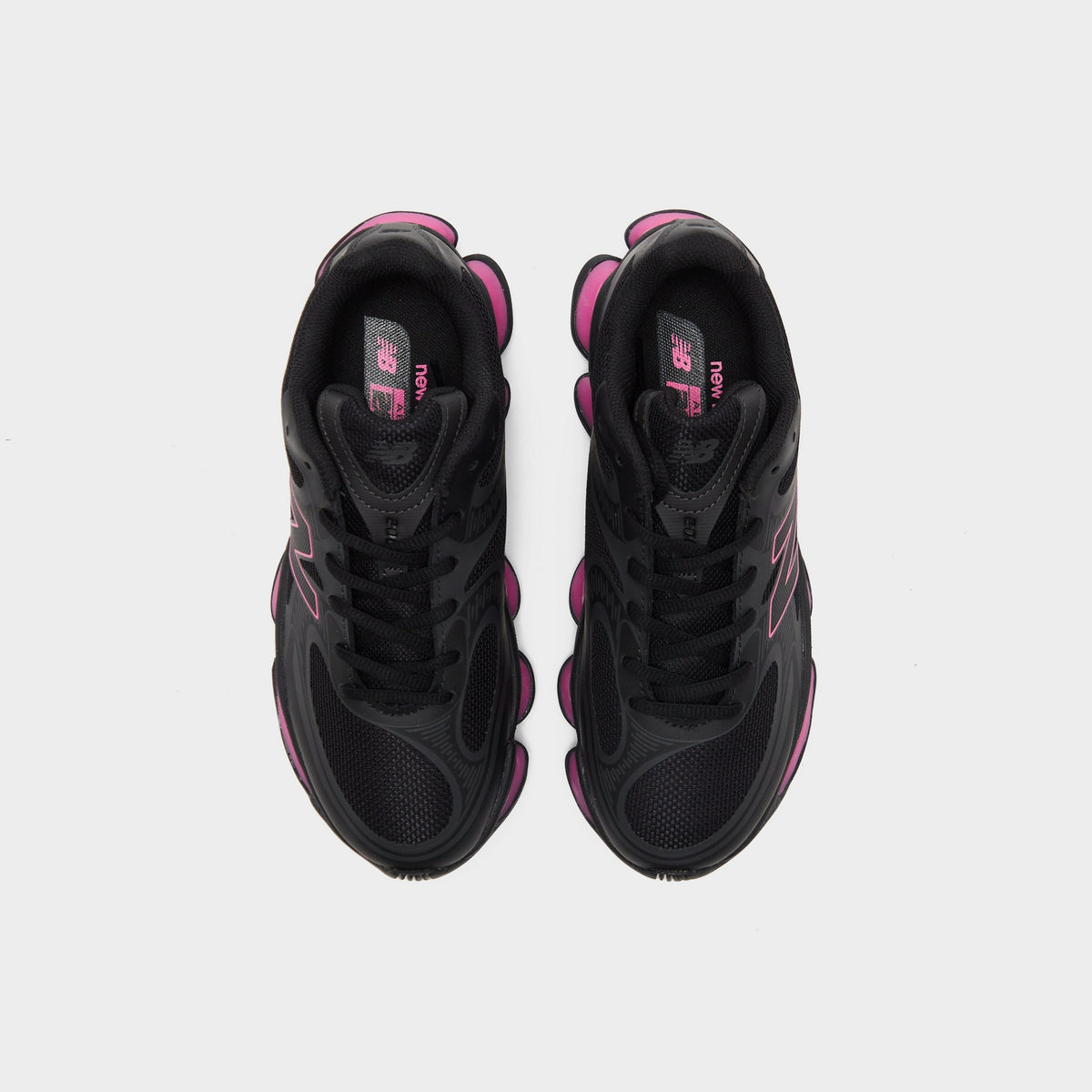 Black New Balance ABZORB 2000 Women's