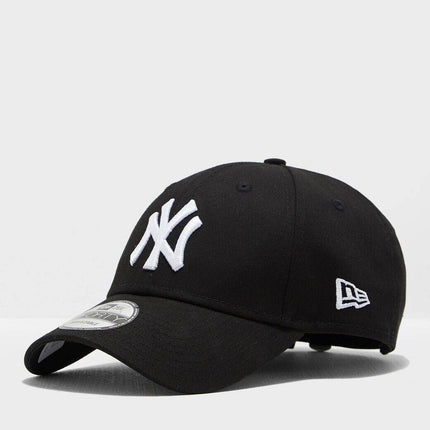 New Era 9Forty New York Yankees Cap - Cap On