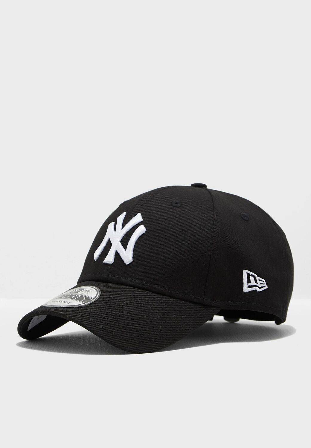 New Era 9Forty New York Yankees Cap - Cap On