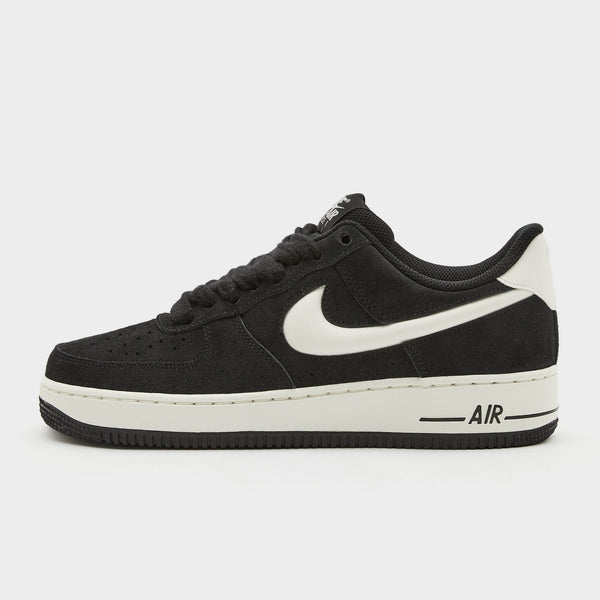 Black Nike Air Force 1 '07 LV8