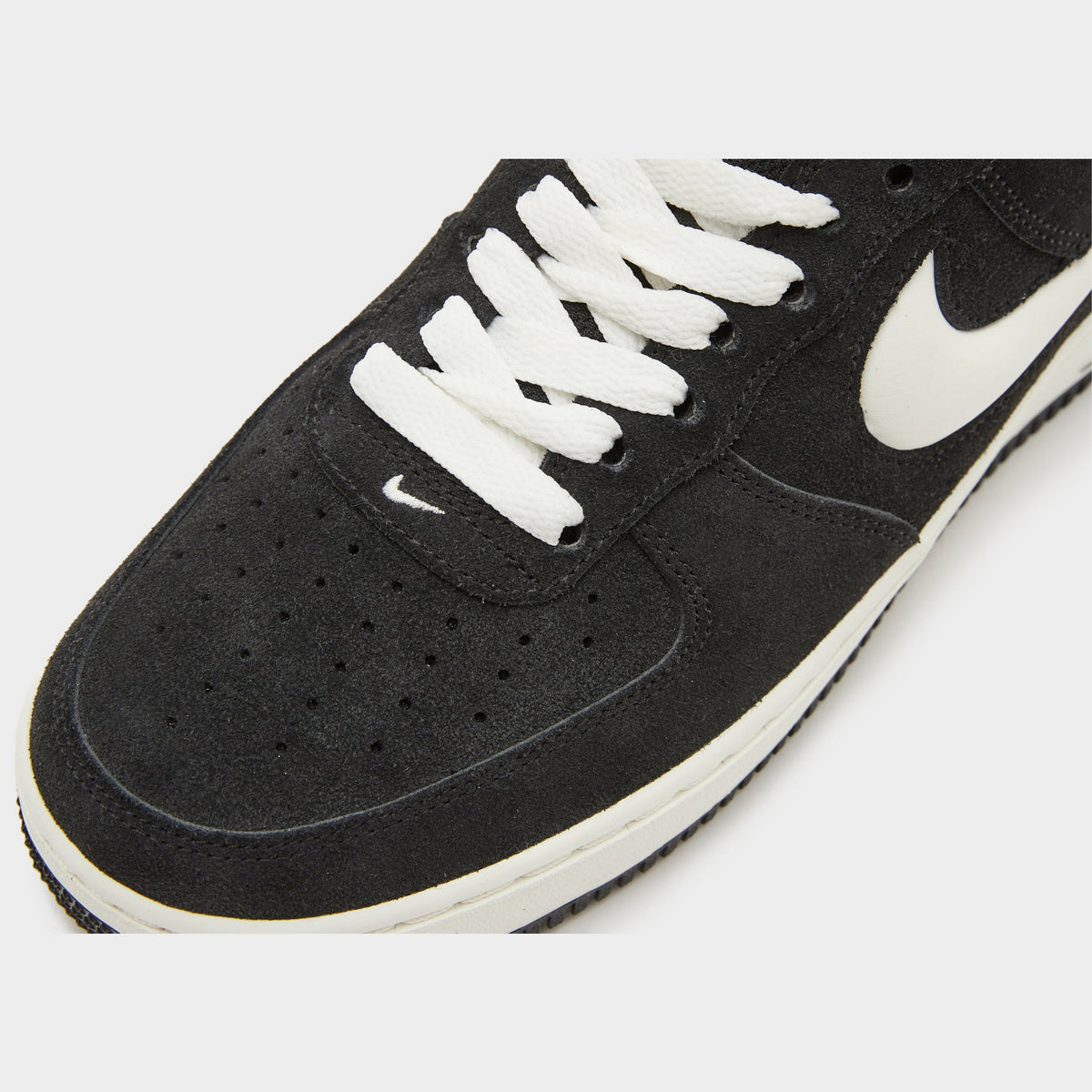 Black Nike Air Force 1 '07 LV8