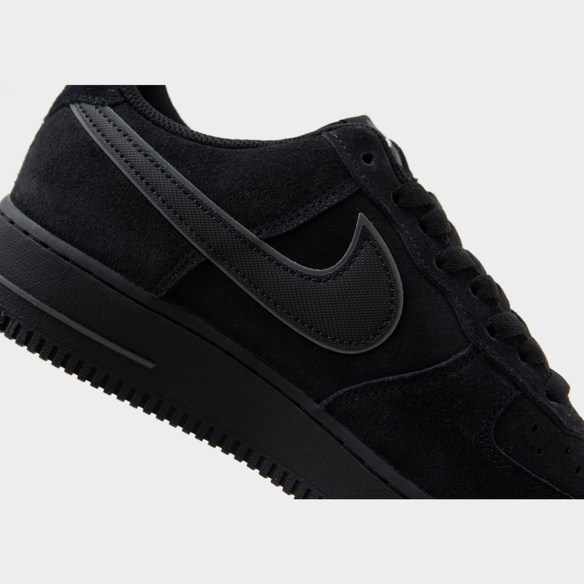 Black Nike Air Force 1 '07 LV8