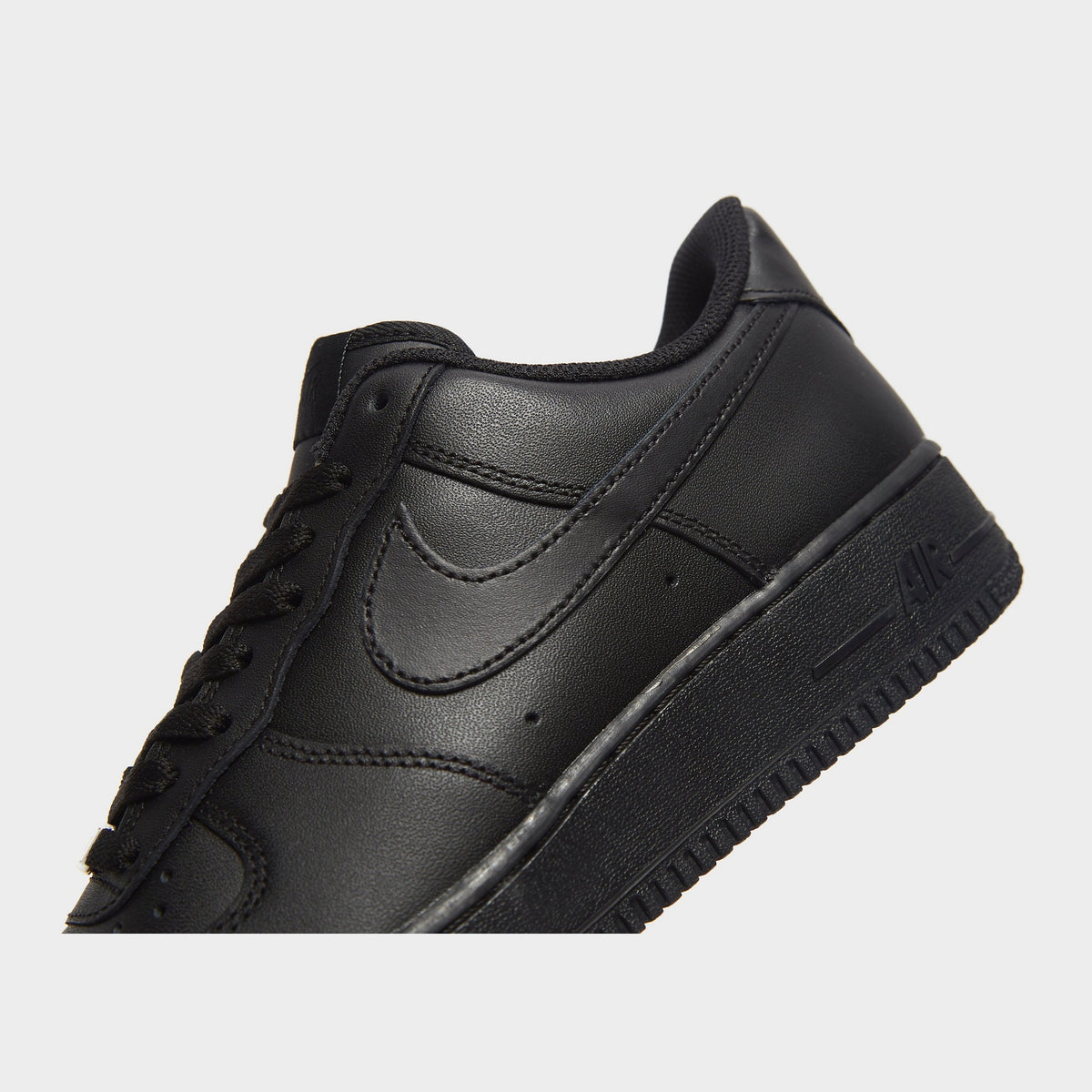 Black Nike Air Force 1 Low