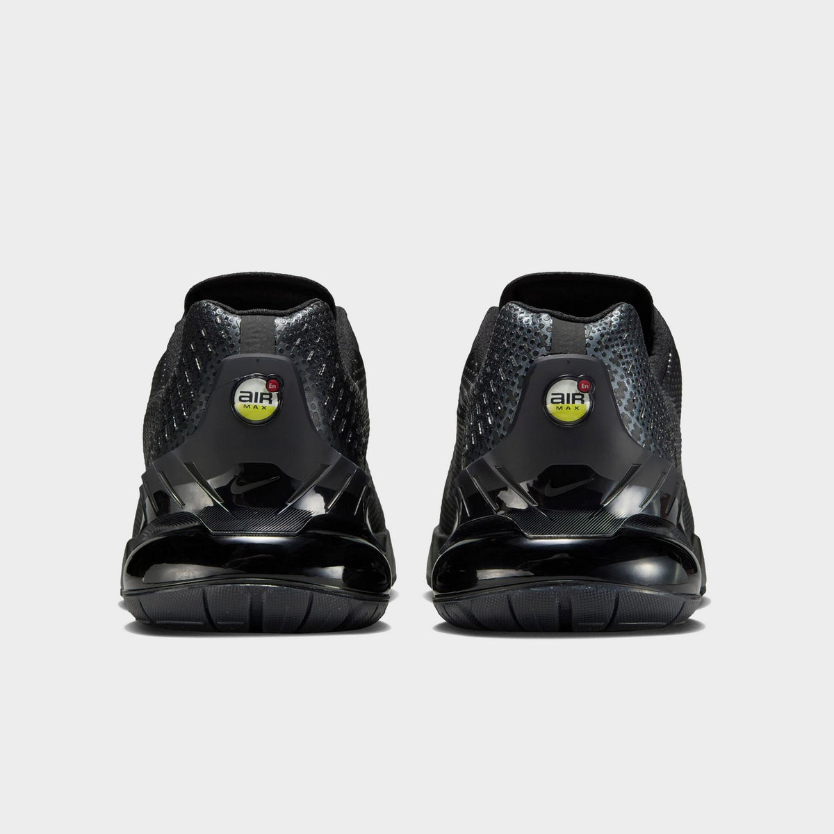 Black Nike AIR MAX PHOENIX