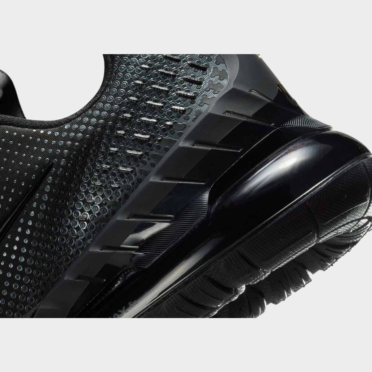 Black Nike AIR MAX PHOENIX