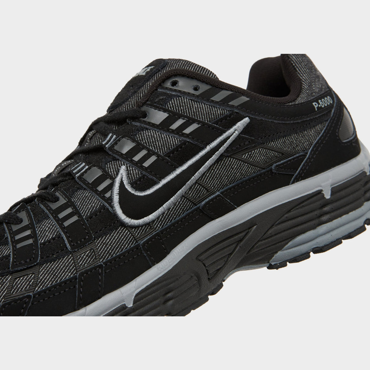 Black Nike P-6000