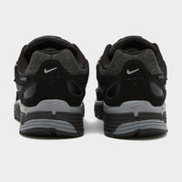Black Nike P-6000